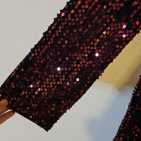 Mansha sequins dress in black with Burgundy sequins. 23.5" chest, 36.5 length. - Picture 9 of 9